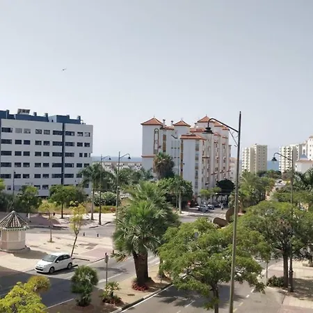 Apartment El Pescadito. Con Piscina In Costa Del Sol